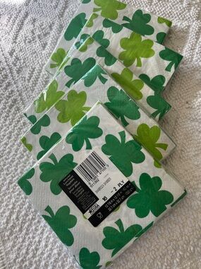 Amscan Green Shamrock Paper Luncheon Napkins